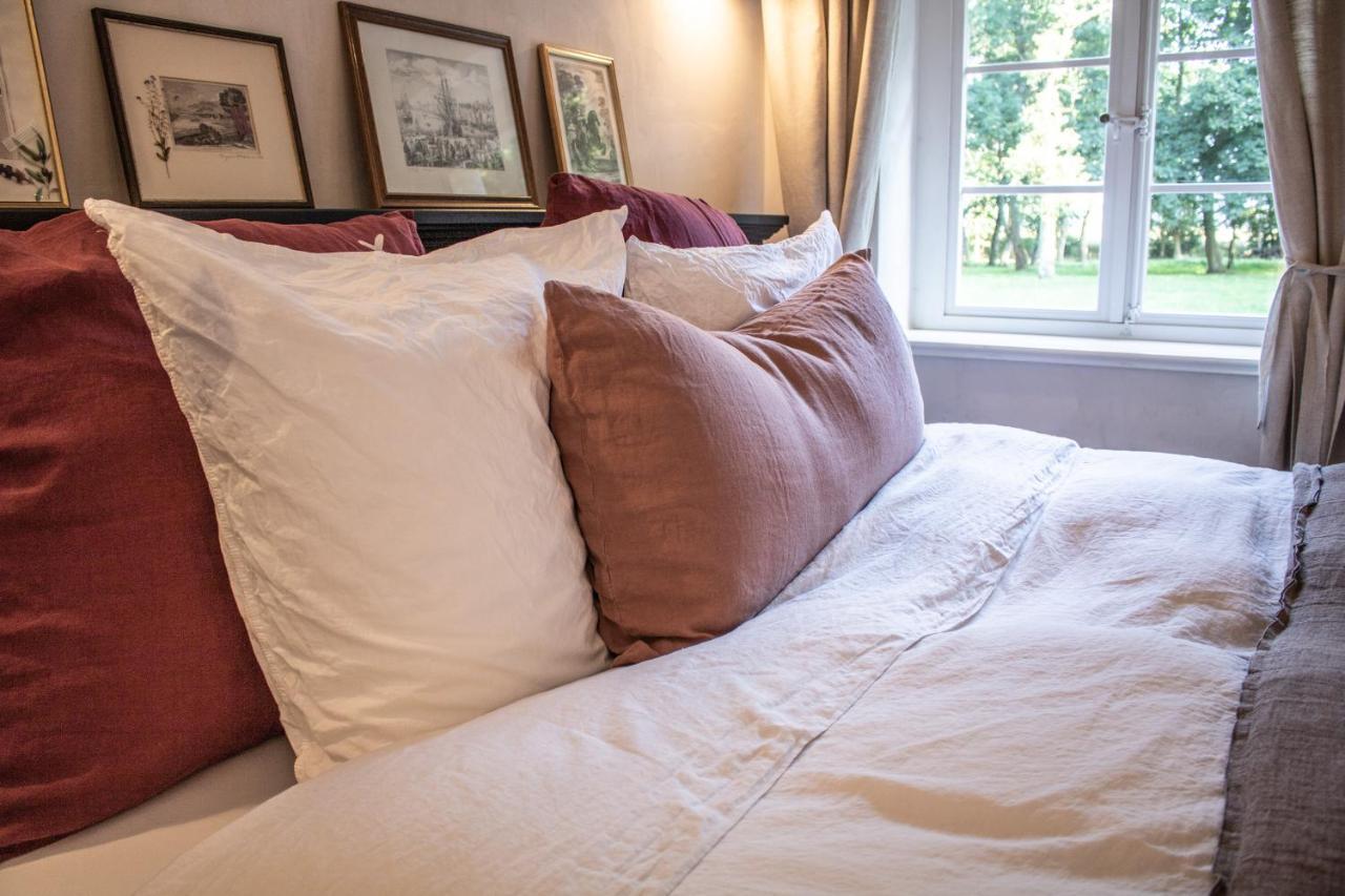 Gutshaus Zarchlin Apartment Barkhagen Bagian luar foto